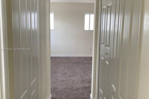 Снять в аренду виллу или дом в Майами, Флорида 5 спален, 243.03м2, № 2005172 - фото 12