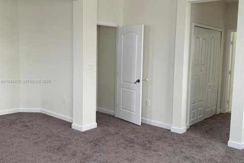 Снять в аренду виллу или дом в Майами, Флорида 5 спален, 243.03м2, № 2005172 - фото 4