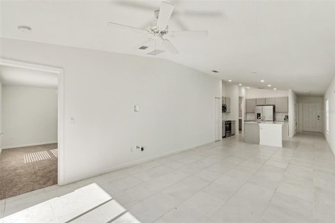 Villa ou maison à vendre à Palm Bay, Floride: 3 chambres, 134.8 m2 № 2391329 - photo 3
