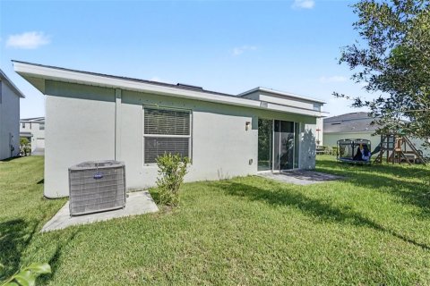 Villa ou maison à vendre à Palm Bay, Floride: 3 chambres, 134.8 m2 № 2391329 - photo 17