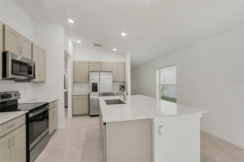 Villa ou maison à vendre à Palm Bay, Floride: 3 chambres, 134.8 m2 № 2391329 - photo 5