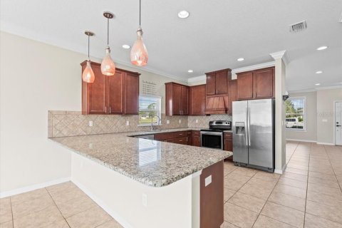 Casa en venta en Spring Hill, Florida, 4 dormitorios, 264.21 m2 № 1620146 - foto 8