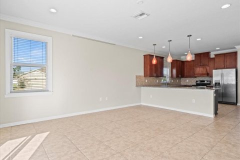 Casa en venta en Spring Hill, Florida, 4 dormitorios, 264.21 m2 № 1620146 - foto 15