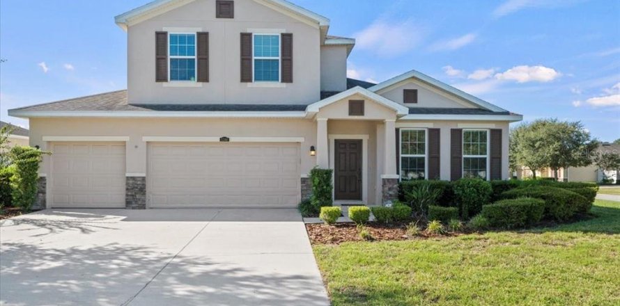 Casa en Spring Hill, Florida 4 dormitorios, 264.21 m2 № 1620146