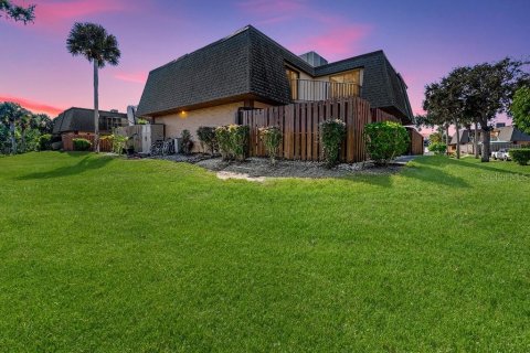 Adosado en venta en New Smyrna Beach, Florida, 2 dormitorios, 123.37 m2 № 2106669 - foto 2