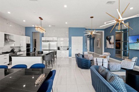 Villa ou maison à vendre à Davenport, Floride: 13 chambres, 607.77 m2 № 2303181 - photo 7
