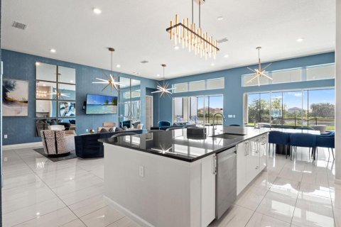 Villa ou maison à vendre à Davenport, Floride: 13 chambres, 607.77 m2 № 2303181 - photo 13