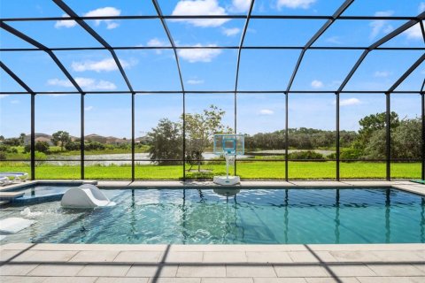 Villa ou maison à vendre à Davenport, Floride: 13 chambres, 607.77 m2 № 2303181 - photo 2