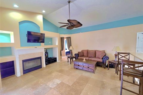 Villa ou maison à vendre à New Port Richey, Floride: 3 chambres, 173.63 m2 № 2211132 - photo 7