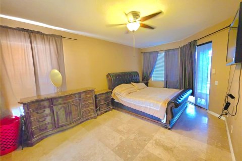 Villa ou maison à vendre à New Port Richey, Floride: 3 chambres, 173.63 m2 № 2211132 - photo 17