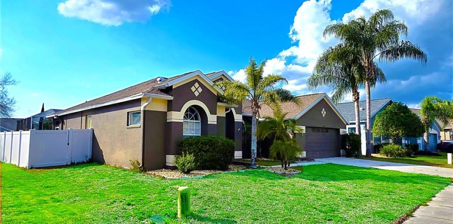 Villa ou maison à New Port Richey, Floride 3 chambres, 173.63 m2 № 2211132