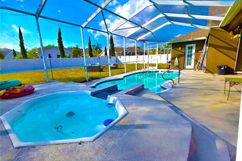 Villa ou maison à vendre à New Port Richey, Floride: 3 chambres, 173.63 m2 № 2211132 - photo 21