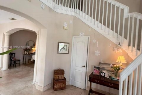 Villa ou maison à vendre à Doral, Floride: 5 chambres, 337.79 m2 № 2407420 - photo 23