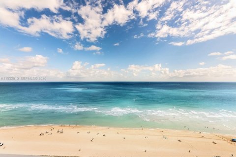 Copropriété à vendre à Miami Beach, Floride: 2 chambres, 185.25 m2 № 1991336 - photo 30