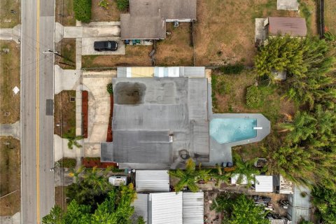 House in Orlando, Florida 4 bedrooms, 156.63 sq.m. № 1684571 - photo 8