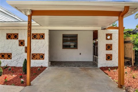House in Orlando, Florida 4 bedrooms, 156.63 sq.m. № 1684571 - photo 12