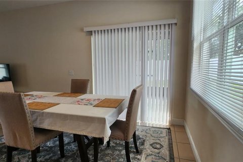 Villa ou maison à vendre à Kissimmee, Floride: 3 chambres, 145.3 m2 № 1823232 - photo 5