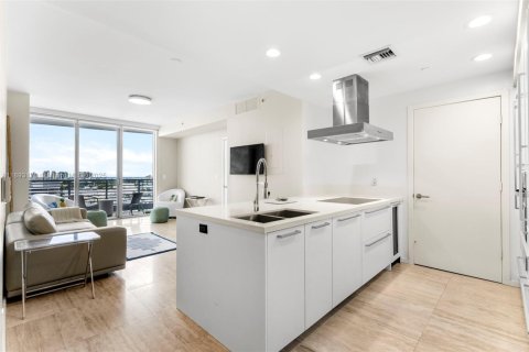 Copropriété à louer à Miami Beach, Floride: 1 chambre, 72.74 m2 № 1946782 - photo 1