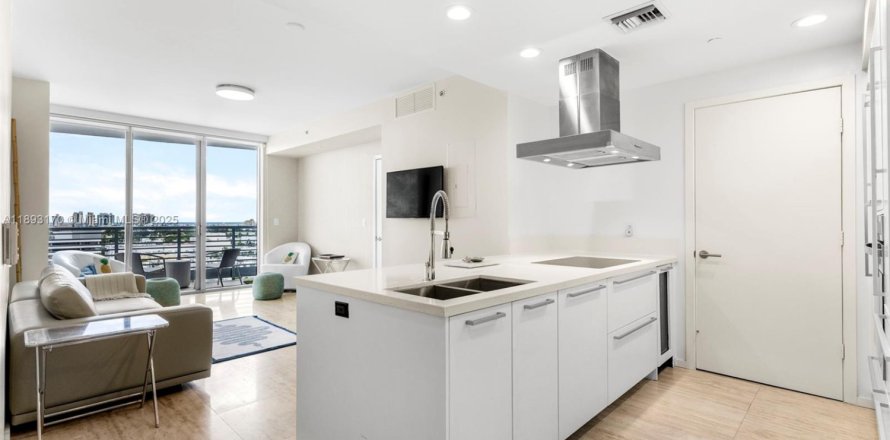 Condo à Miami Beach, Floride, 1 chambre № 1946782