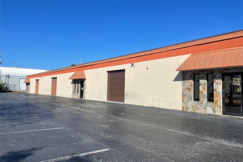 Immobilier commercial à louer à Saint Petersburg, Floride: 221.57 m2 № 1879758 - photo 1