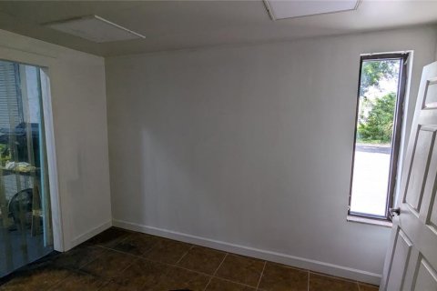 Immobilier commercial à louer à Saint Petersburg, Floride: 221.57 m2 № 1879758 - photo 4