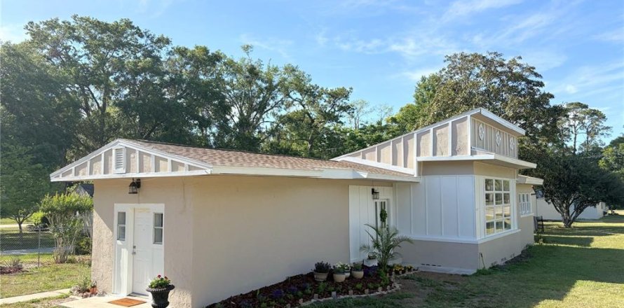 House in Ocala, Florida 3 bedrooms, 113.53 sq.m. № 1637394