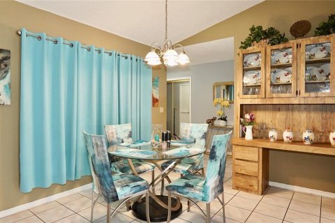 House in Spring Hill, Florida 4 bedrooms, 185.71 sq.m. № 1717483 - photo 16