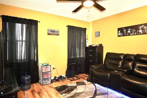 House in Spring Hill, Florida 4 bedrooms, 185.71 sq.m. № 1717483 - photo 13