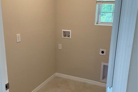 Casa en alquiler en Leesburg, Florida, 3 dormitorios, 149.94 m2 № 1518569 - foto 3