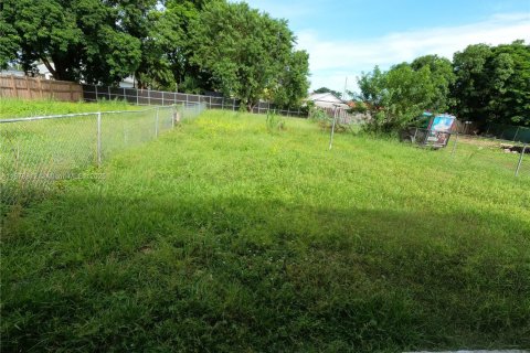 Casa en alquiler en Homestead, Florida, 3 dormitorios, 121.79 m2 № 1928794 - foto 17