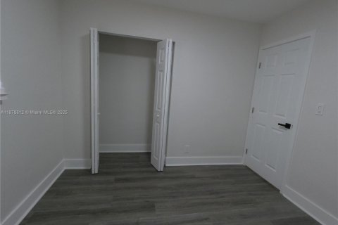 Casa en alquiler en Homestead, Florida, 3 dormitorios, 121.79 m2 № 1928794 - foto 10