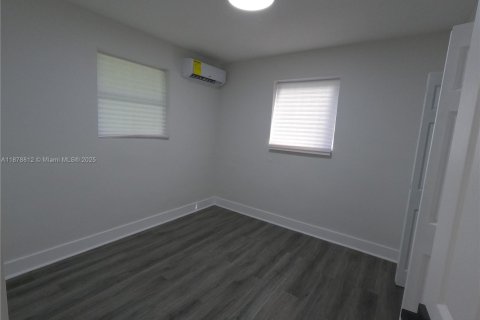 Casa en alquiler en Homestead, Florida, 3 dormitorios, 121.79 m2 № 1928794 - foto 9