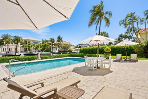 Apartment in Highland Beach, Florida 2 bedrooms, 104.61 sq.m. № 2086419 - photo 3