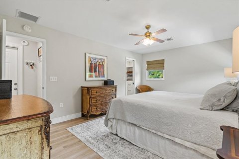 House in Englewood, Florida 3 bedrooms, 159.51 sq.m. № 1901880 - photo 30