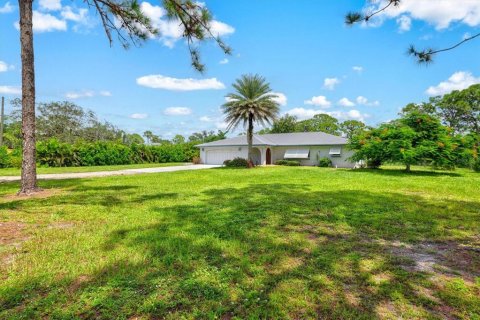 House in Englewood, Florida 3 bedrooms, 159.51 sq.m. № 1901880 - photo 6