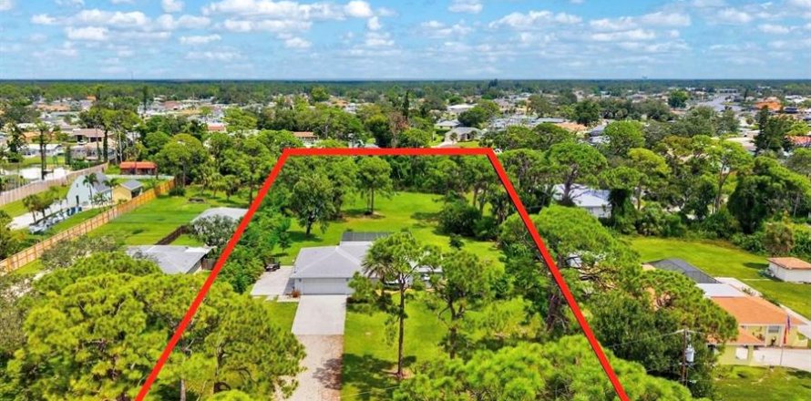Villa ou maison à Englewood, Floride 3 chambres, 159.51 m2 № 1901880