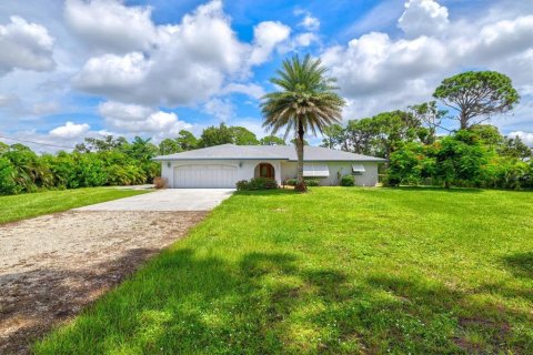 House in Englewood, Florida 3 bedrooms, 159.51 sq.m. № 1901880 - photo 7