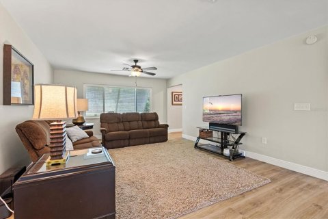 House in Englewood, Florida 3 bedrooms, 159.51 sq.m. № 1901880 - photo 28