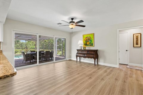House in Englewood, Florida 3 bedrooms, 159.51 sq.m. № 1901880 - photo 21