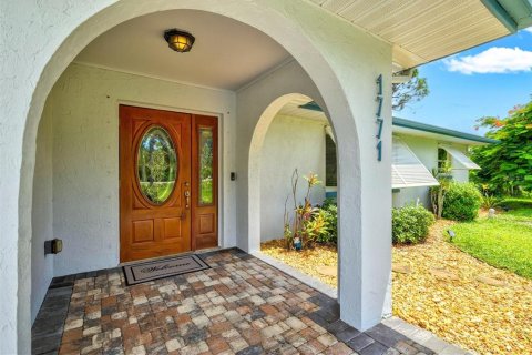 House in Englewood, Florida 3 bedrooms, 159.51 sq.m. № 1901880 - photo 11