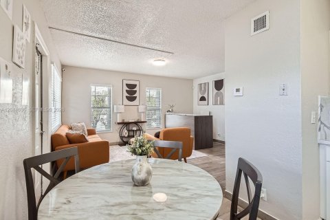 Apartment in Pompano Beach, Florida 2 bedrooms, 74.32 sq.m. № 2171275 - photo 9