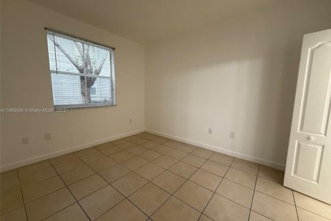 Condominio en alquiler en Homestead, Florida, 2 dormitorios, 84.91 m2 № 1891224 - foto 12