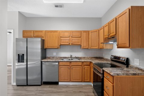 House in Orlando, Florida 3 bedrooms, 133.59 sq.m. № 2224980 - photo 14