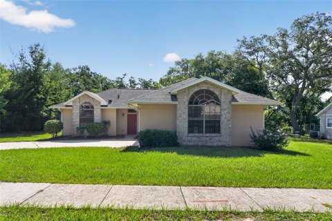 House in Orlando, Florida 3 bedrooms, 133.59 sq.m. № 2224980 - photo 2