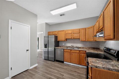 House in Orlando, Florida 3 bedrooms, 133.59 sq.m. № 2224980 - photo 13
