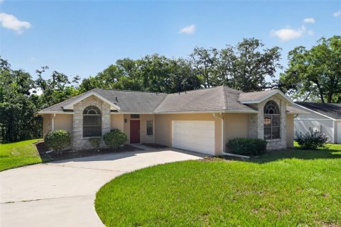 House in Orlando, Florida 3 bedrooms, 133.59 sq.m. № 2224980