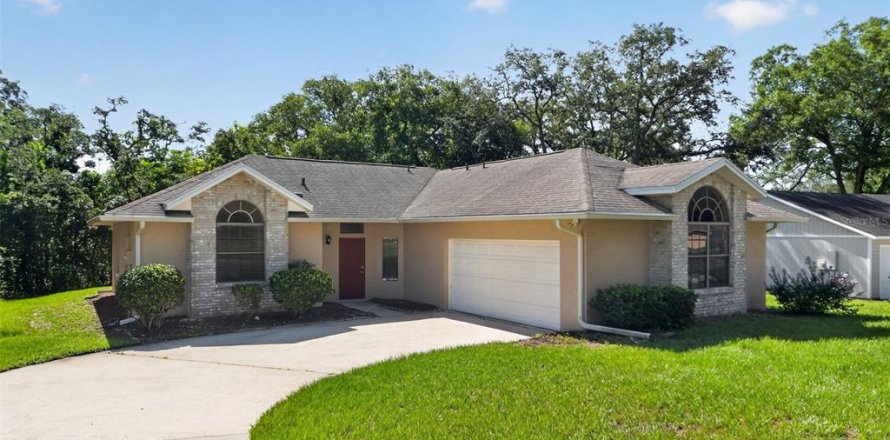House in Orlando, Florida 3 bedrooms, 133.59 sq.m. № 2224980