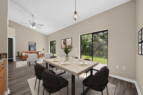 House in Orlando, Florida 3 bedrooms, 133.59 sq.m. № 2224980 - photo 9