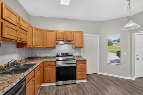 House in Orlando, Florida 3 bedrooms, 133.59 sq.m. № 2224980 - photo 12