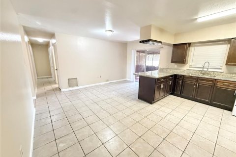 Villa ou maison à louer à Kissimmee, Floride: 4 chambres, 142.33 m2 № 1549169 - photo 7